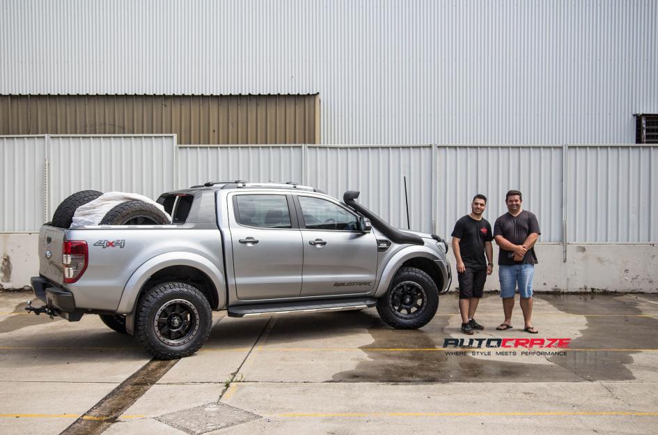FORD-RANGER-TROPHY-MATTE-BLACK-WITH-ANTHRACITE-RING
